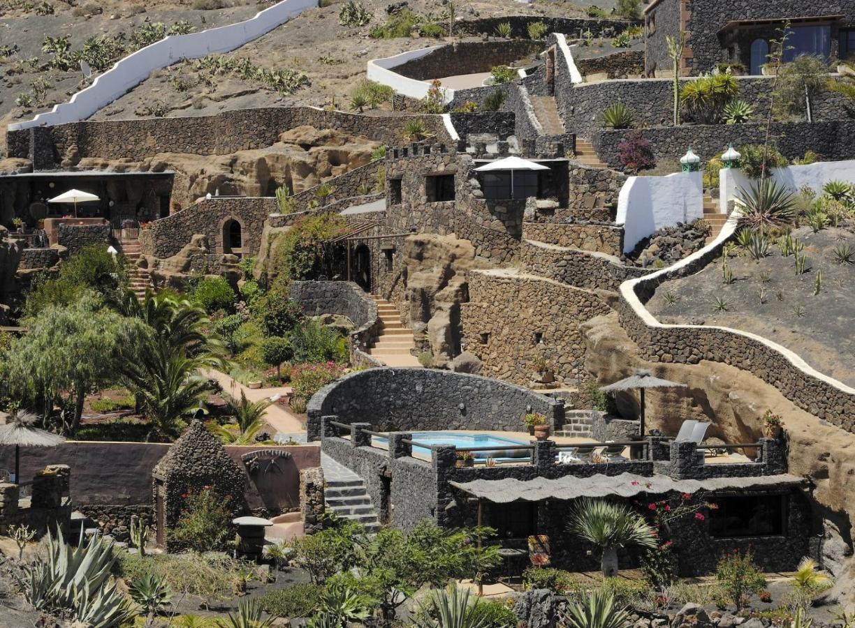 Castillo Lanzarote Villa Sophie - Luxury Villa -Sleep In A Volcanic Cave With Heated Pool تياس المظهر الخارجي الصورة