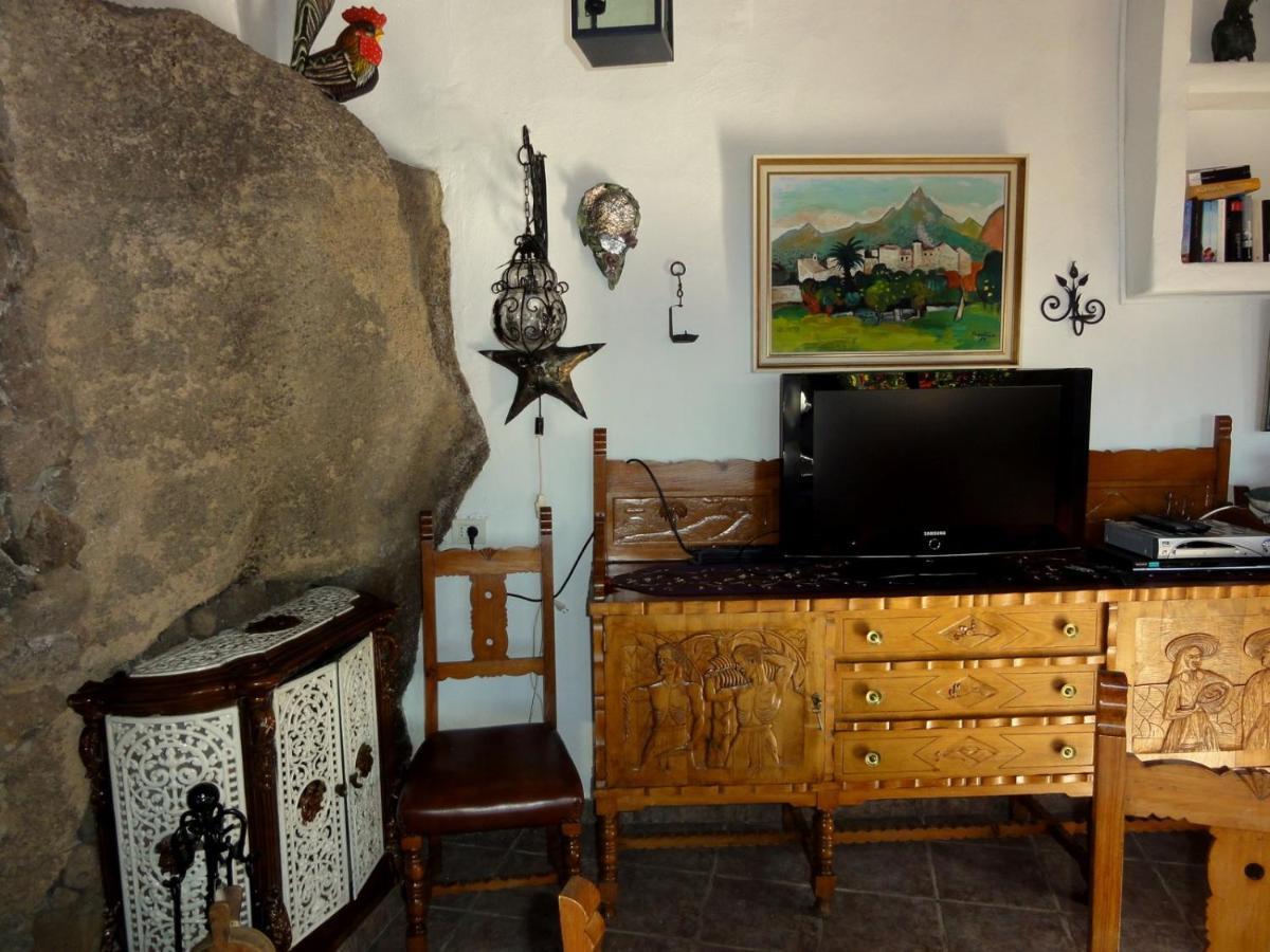 Castillo Lanzarote Villa Sophie - Luxury Villa -Sleep In A Volcanic Cave With Heated Pool تياس المظهر الخارجي الصورة