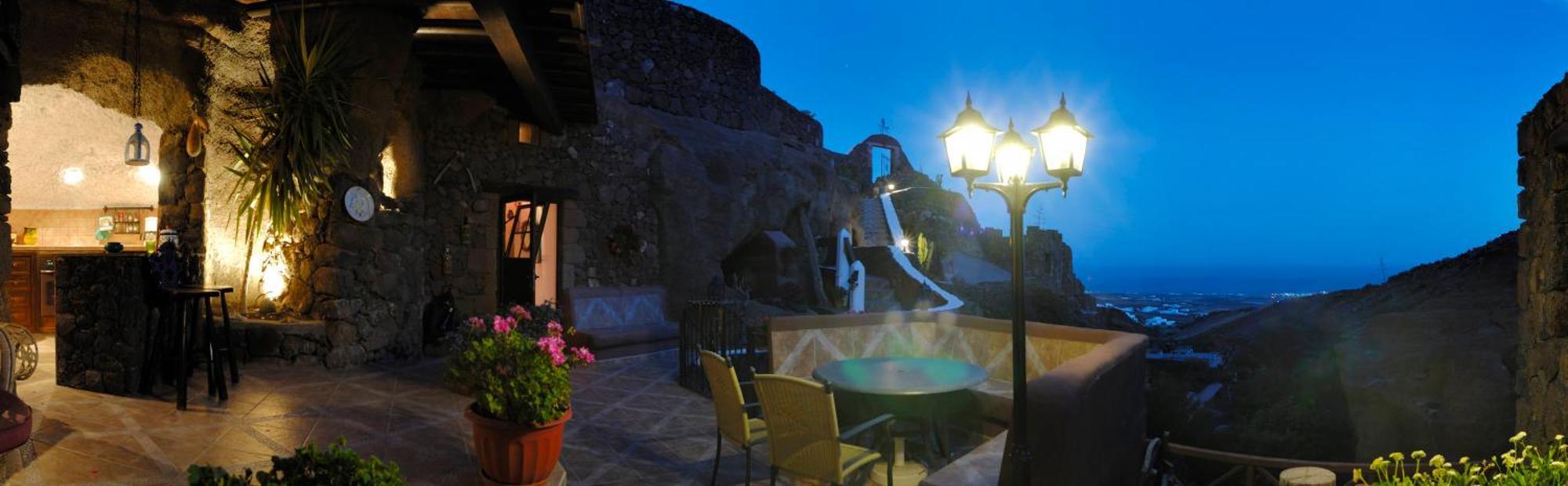 Castillo Lanzarote Villa Sophie - Luxury Villa -Sleep In A Volcanic Cave With Heated Pool تياس المظهر الخارجي الصورة