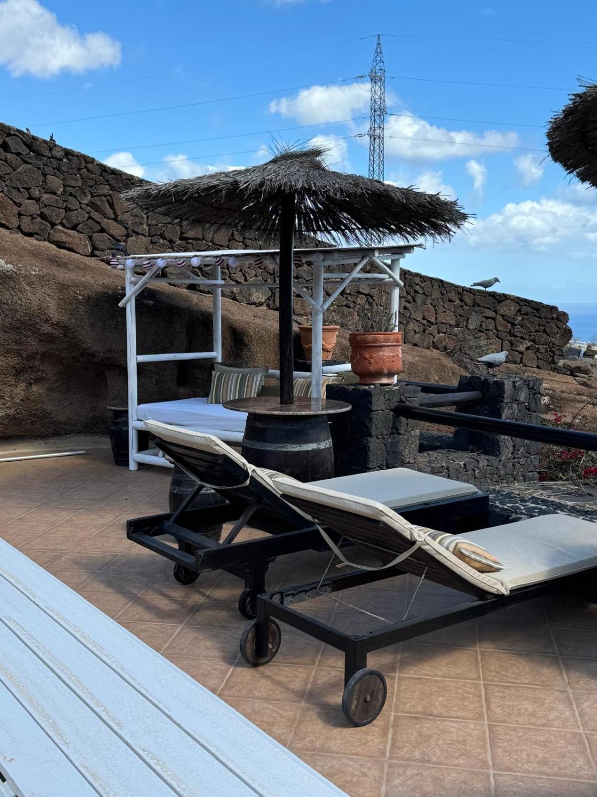 Castillo Lanzarote Villa Sophie - Luxury Villa -Sleep In A Volcanic Cave With Heated Pool تياس المظهر الخارجي الصورة