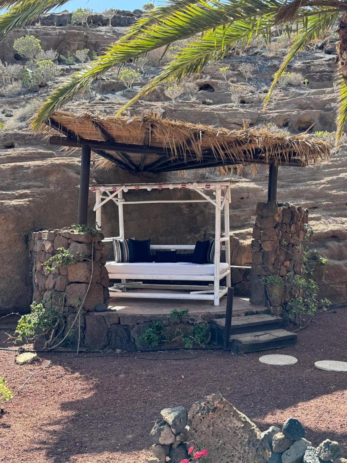 Castillo Lanzarote Villa Sophie - Luxury Villa -Sleep In A Volcanic Cave With Heated Pool تياس المظهر الخارجي الصورة