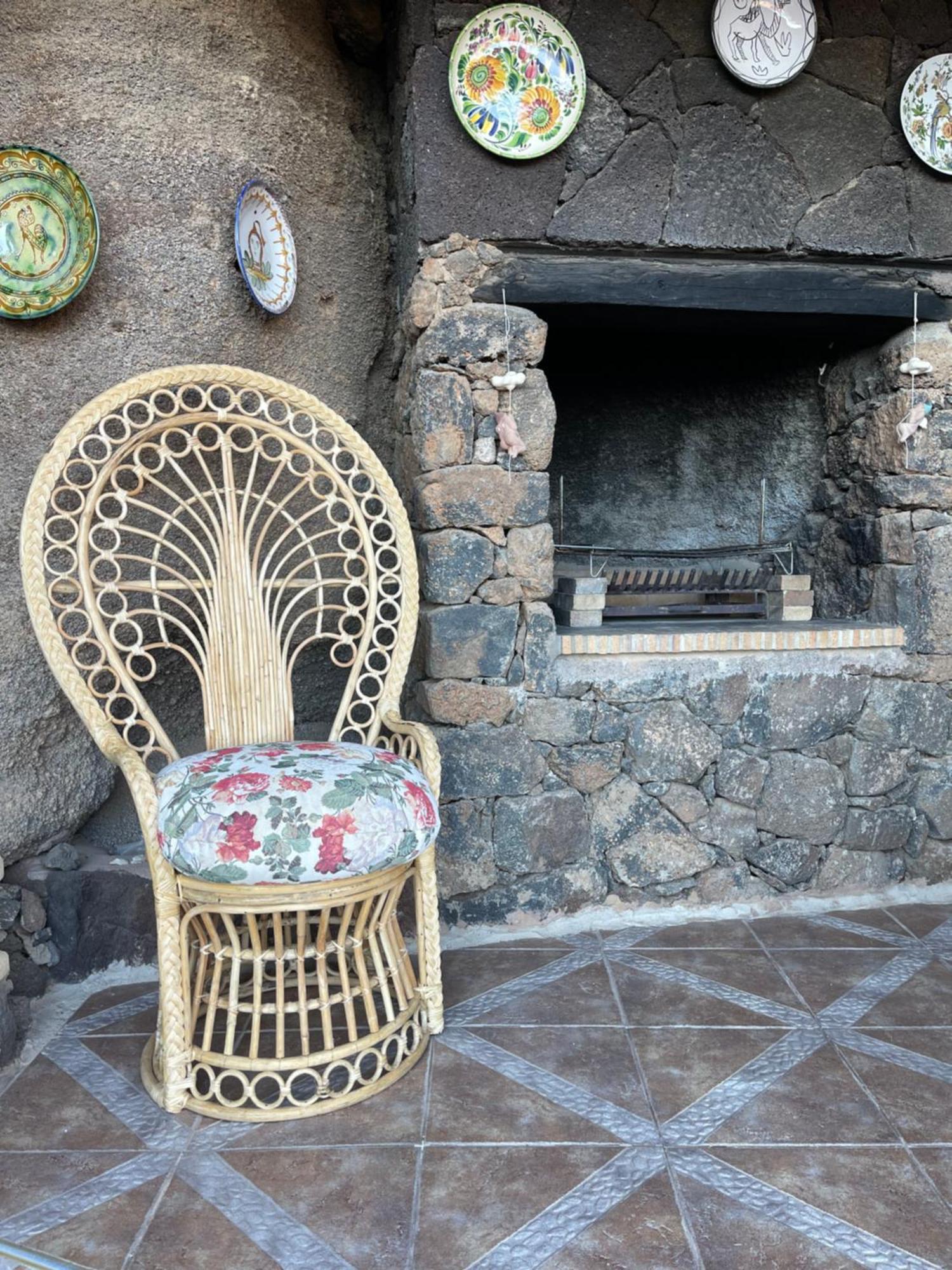 Castillo Lanzarote Villa Sophie - Luxury Villa -Sleep In A Volcanic Cave With Heated Pool تياس المظهر الخارجي الصورة