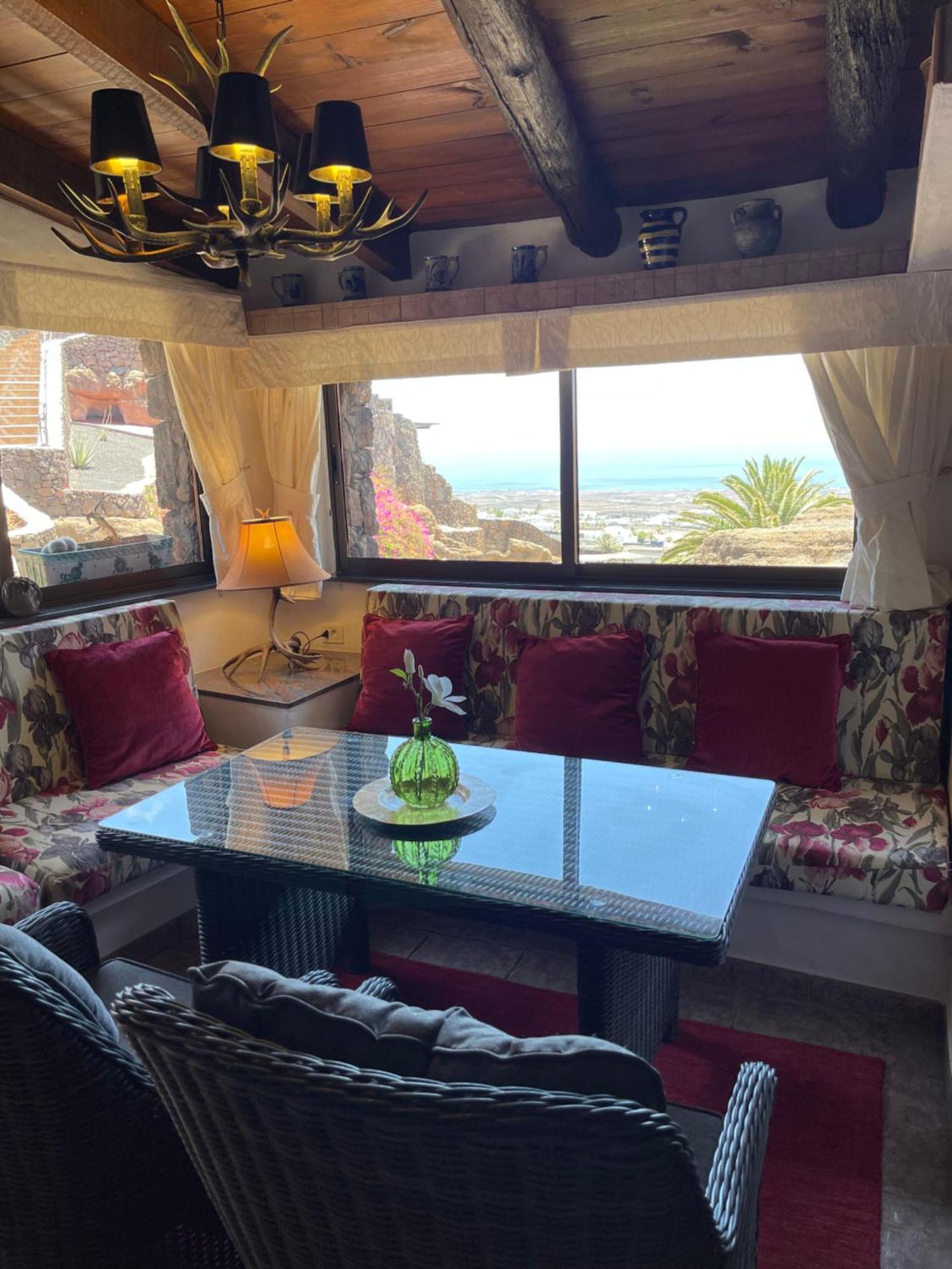 Castillo Lanzarote Villa Sophie - Luxury Villa -Sleep In A Volcanic Cave With Heated Pool تياس المظهر الخارجي الصورة