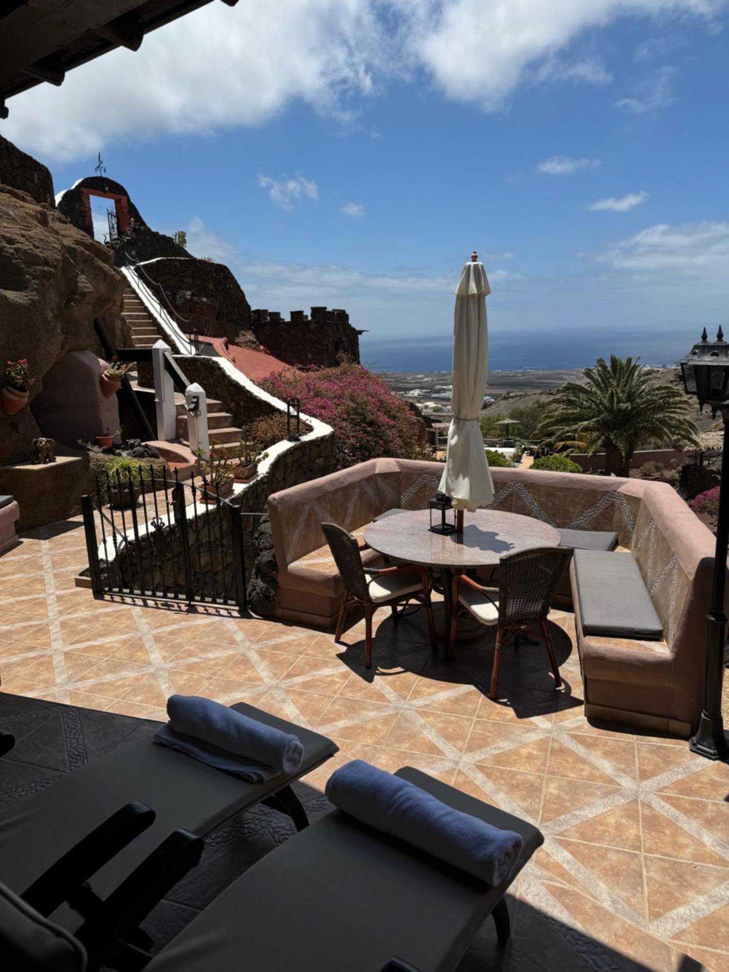 Castillo Lanzarote Villa Sophie - Luxury Villa -Sleep In A Volcanic Cave With Heated Pool تياس المظهر الخارجي الصورة