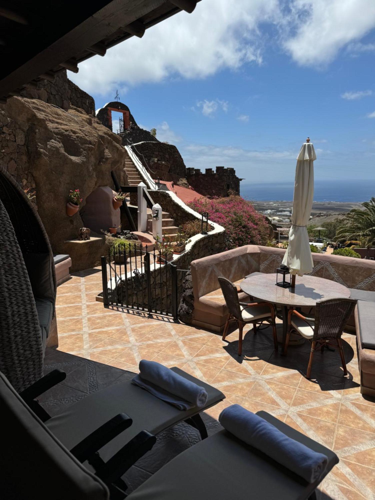 Castillo Lanzarote Villa Sophie - Luxury Villa -Sleep In A Volcanic Cave With Heated Pool تياس المظهر الخارجي الصورة