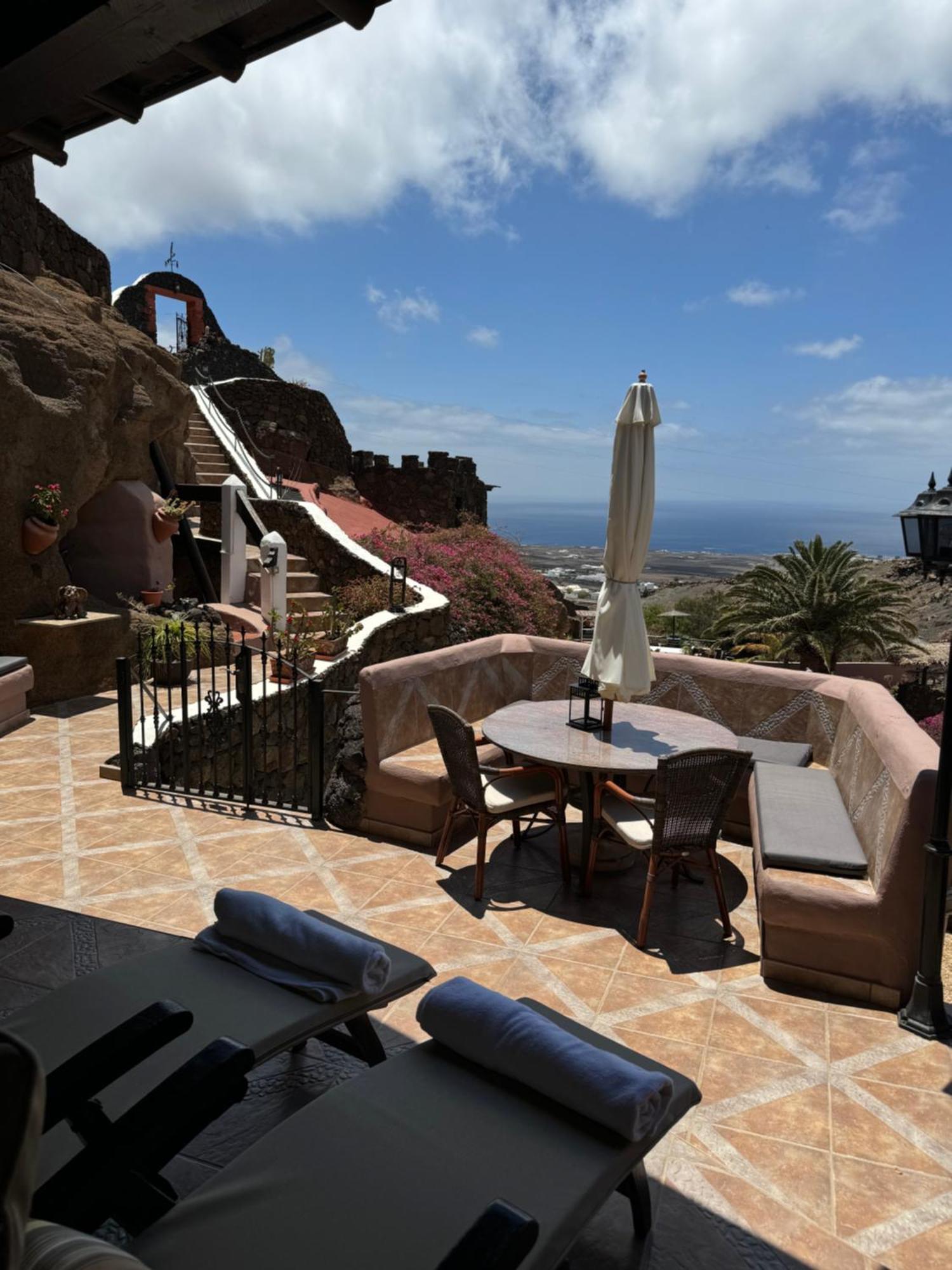 Castillo Lanzarote Villa Sophie - Luxury Villa -Sleep In A Volcanic Cave With Heated Pool تياس المظهر الخارجي الصورة
