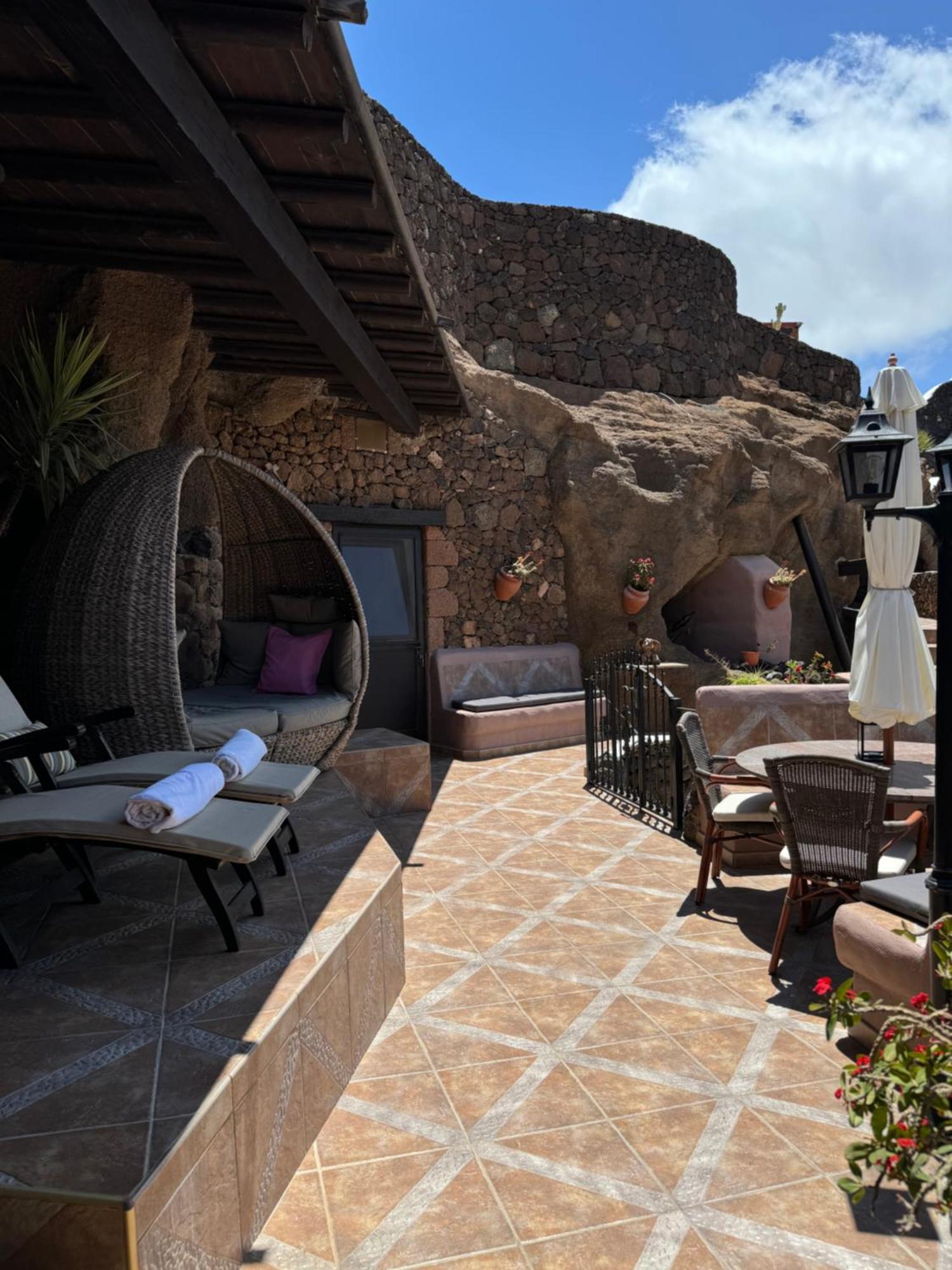Castillo Lanzarote Villa Sophie - Luxury Villa -Sleep In A Volcanic Cave With Heated Pool تياس المظهر الخارجي الصورة