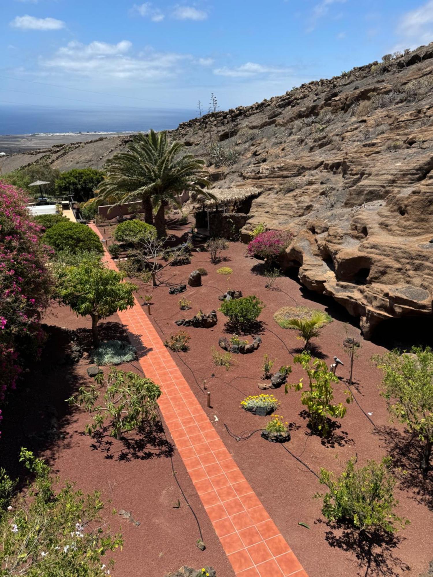 Castillo Lanzarote Villa Sophie - Luxury Villa -Sleep In A Volcanic Cave With Heated Pool تياس المظهر الخارجي الصورة